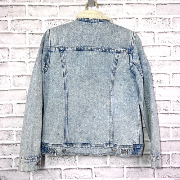 |•OLD NAVY•| Shearling Lined Denim Jean Jacket Size Small - Picture 2 of 10